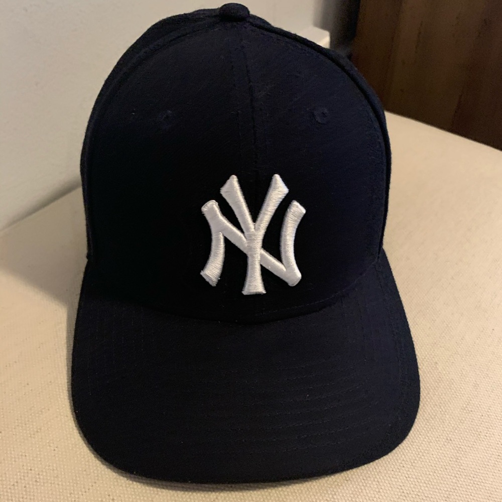 Yankees Hat (New York Yankees Hat)